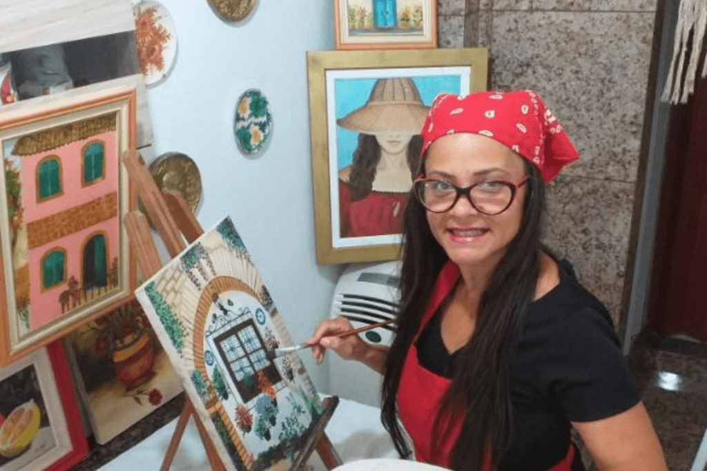 As obras poderão ser apreciadas na exposição “Good Vibes”, que estará aberta à população gratuitamente a partir desta quinta-feira (4), até o dia 30 de agosto, na Galeria de Artes Fenig, que fica na rua Governador Portela, 812, 2º andar, no Centro de Nova Iguaçu. O espaço fica aberto de segunda a sexta-feira, das 9h às 16h30.