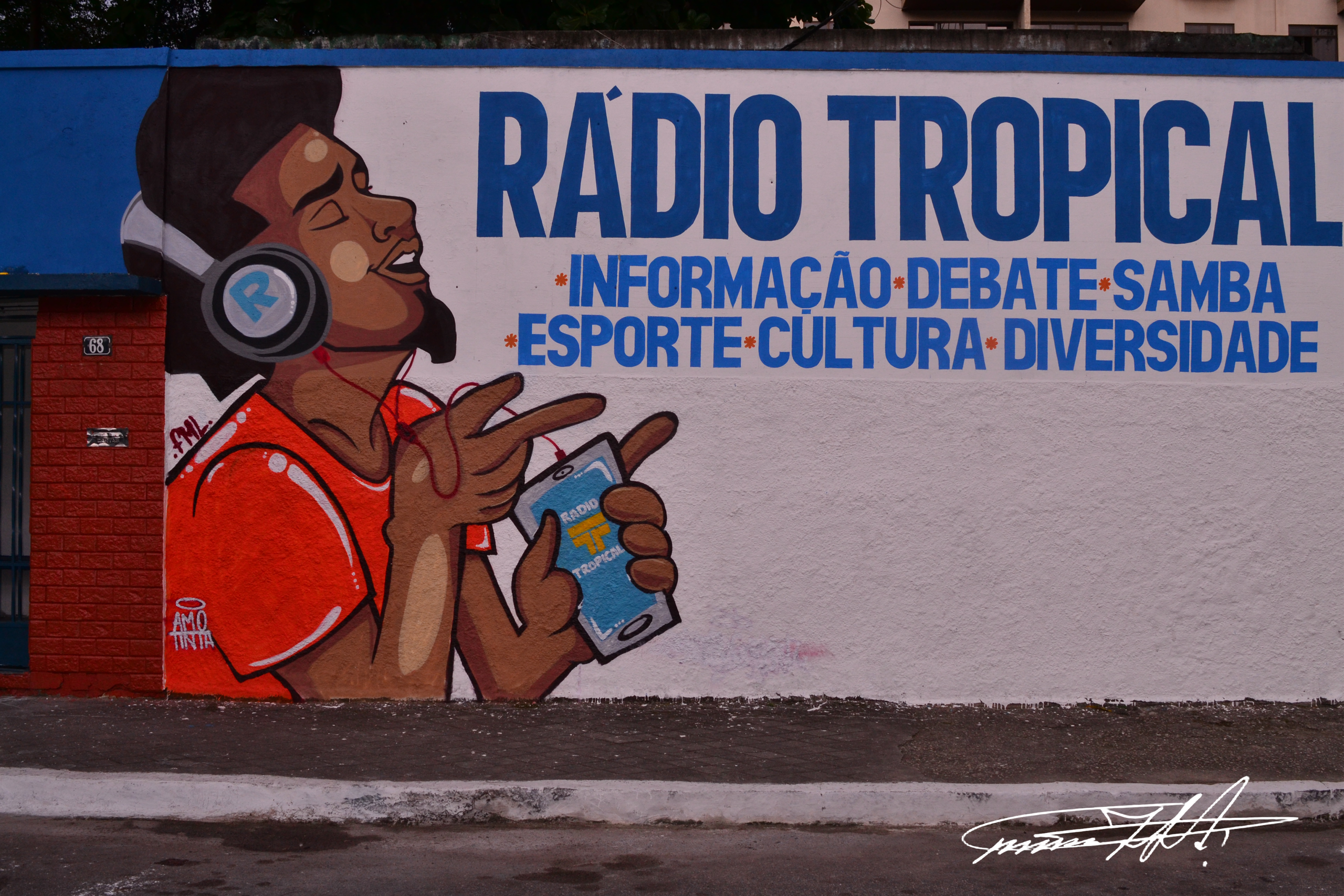 Entre as ondas do rádio